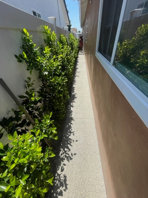 Building Photo - 1419 W 58th Plz