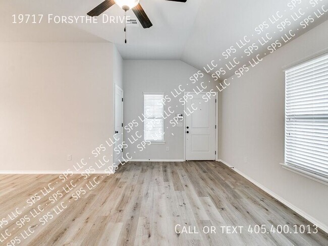 Building Photo - 19717 Forsythe Dr