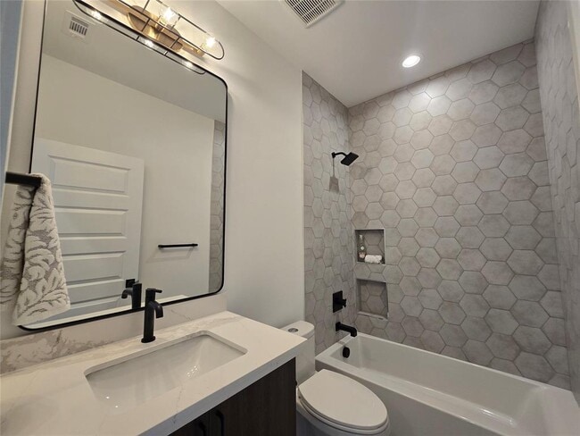 Building Photo - 5301 Grover Ave