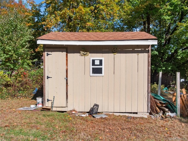 Building Photo - 37 Carnation Dr