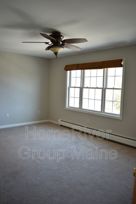 Building Photo - 10 Woodside Dr