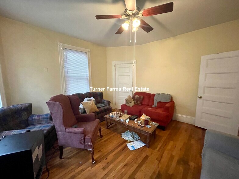 Building Photo - 34 Cherokee St