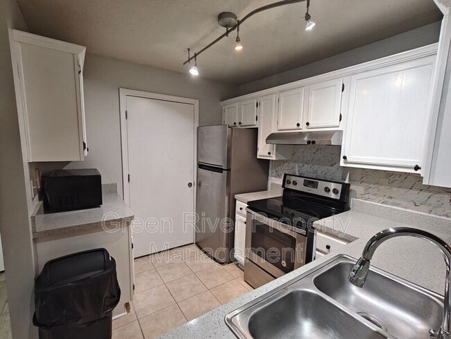 Building Photo - 7701 Timberlin Park Blvd