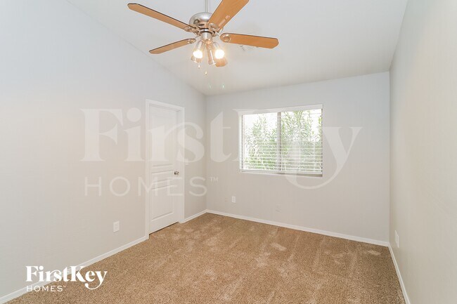 Building Photo - 8027 S 27th Way
