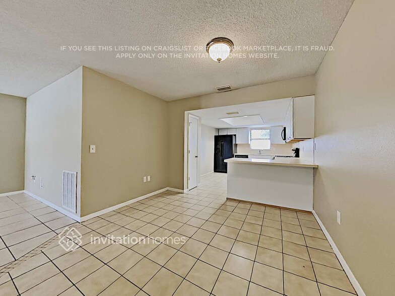 Building Photo - 555 Freeport Ave N