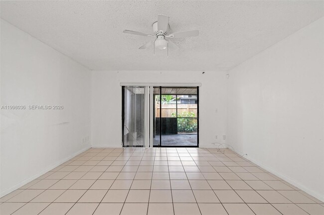 Building Photo - 6916 SW 37th St