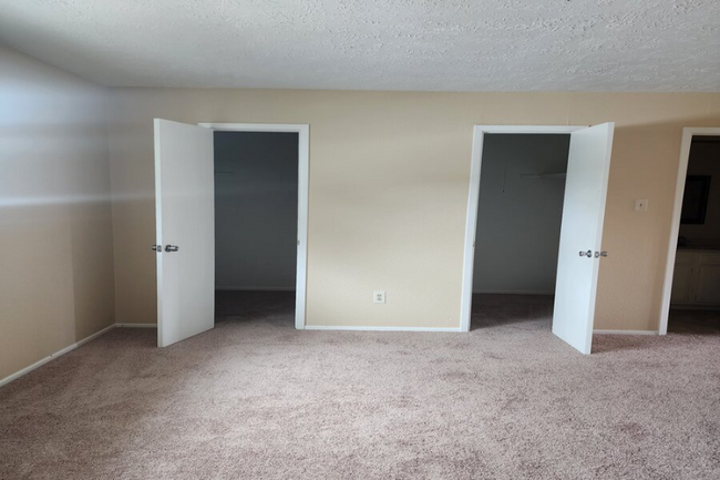 Building Photo - 3864 Laura Leigh Dr