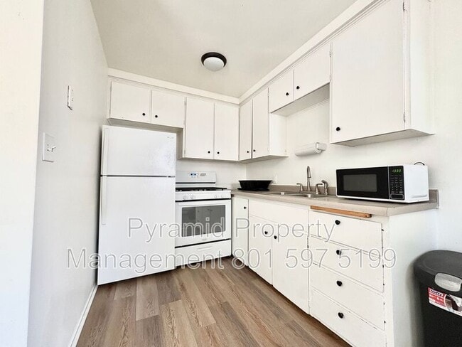 Building Photo - 3428 S 300 E