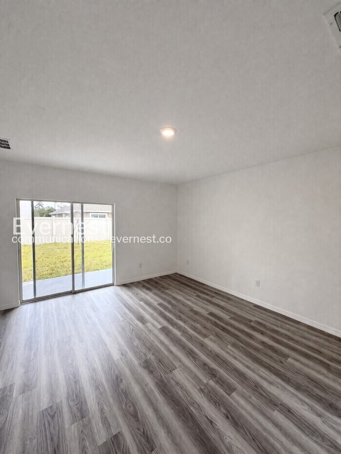 Building Photo - 10650 Dusty Boot Rd