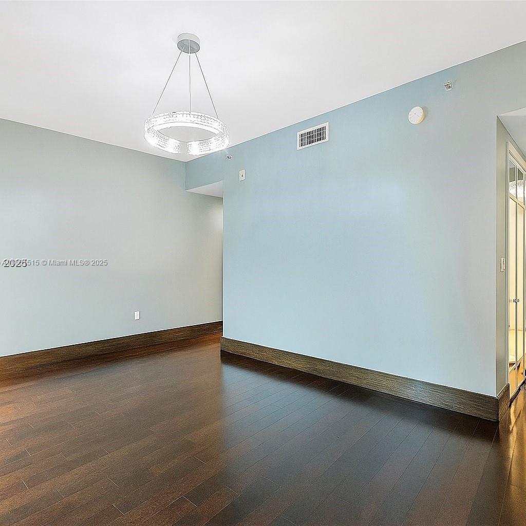 Building Photo - 6000 Collins Ave