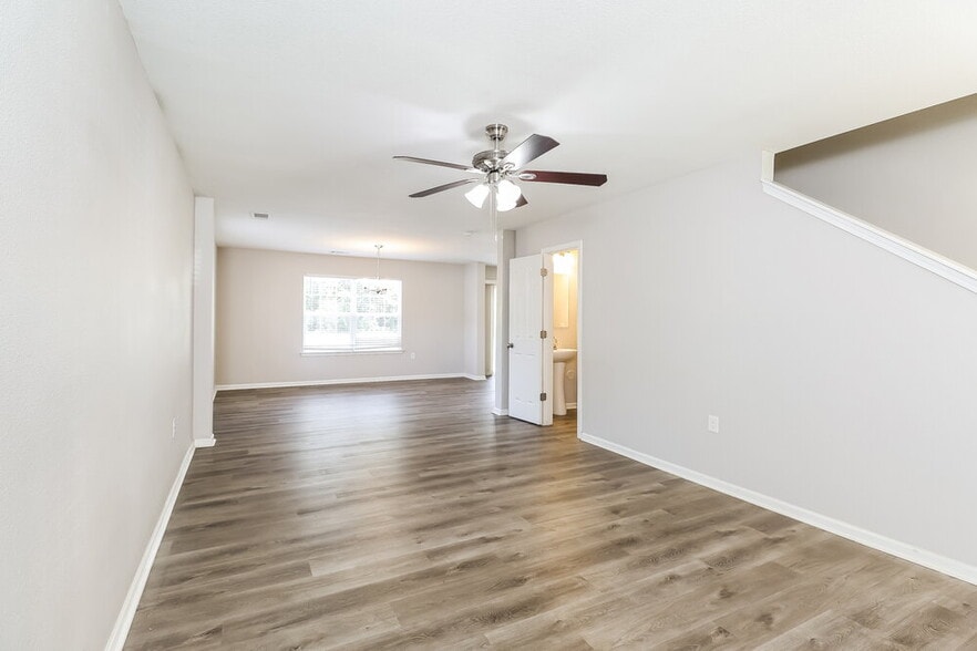 Building Photo - 4234 Grant Martin Dr