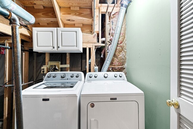 Building Photo - Welcome to Limestone Hills West!