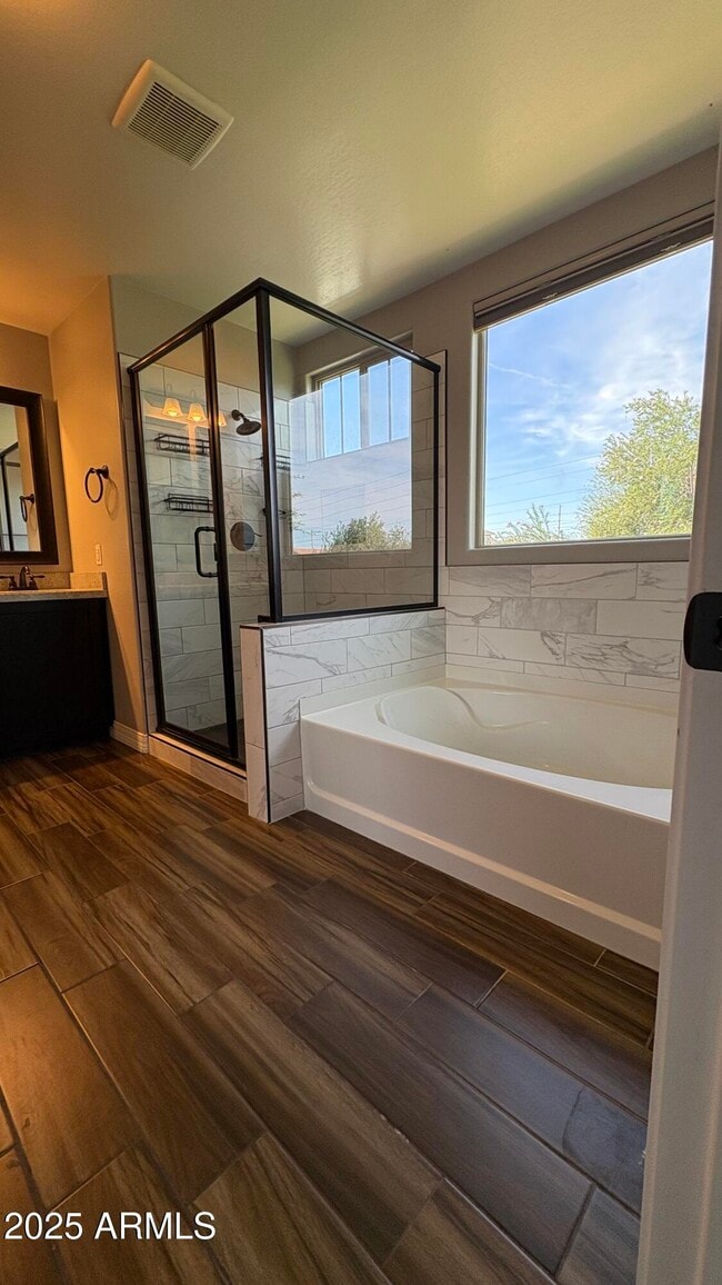 Building Photo - 11460 W St John Rd