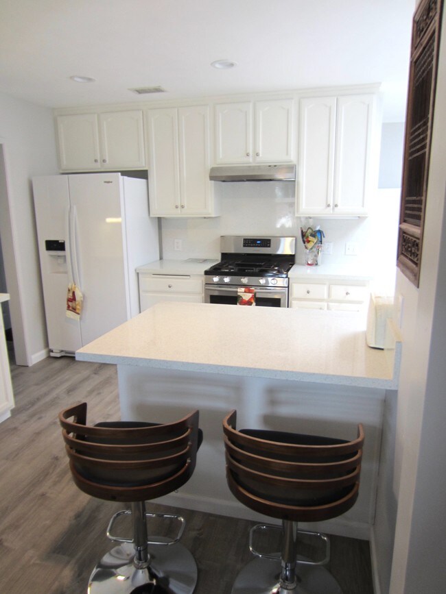 Building Photo - 4810 Loukelton Way