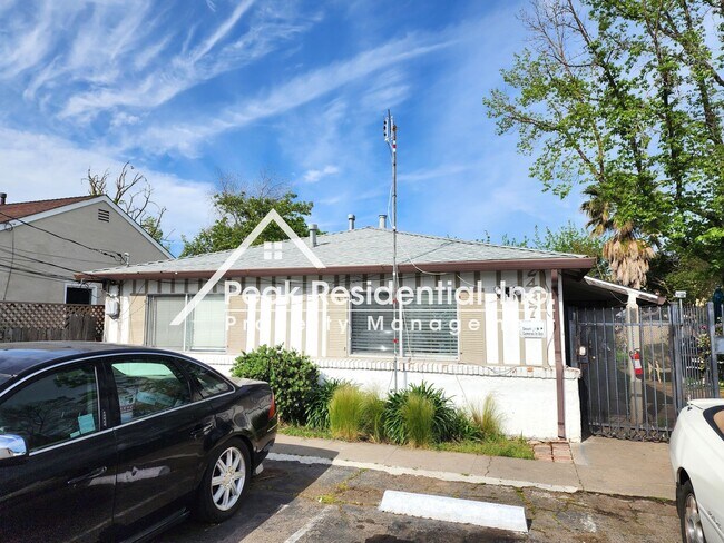 Building Photo - Ethan2437