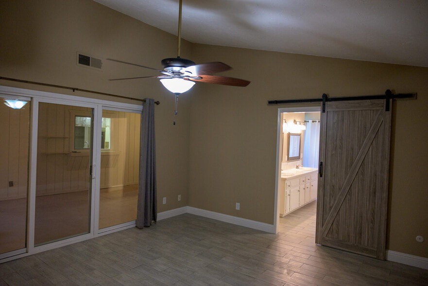 Building Photo - 1822 Cougar Ln