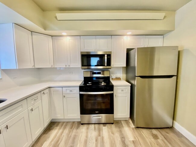 Building Photo - SWEET 2 BR / 1.5 BA HOUSE in South Philly w/ NEW KITCHEN & BATHS-Washer/Dryer & Yard!