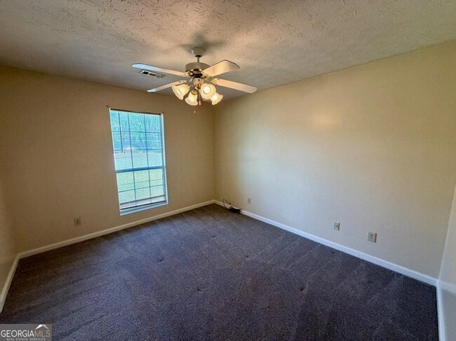 Building Photo - 2720 Sapphire St