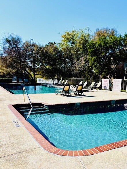 Building Photo - 2450 Wickersham Ln