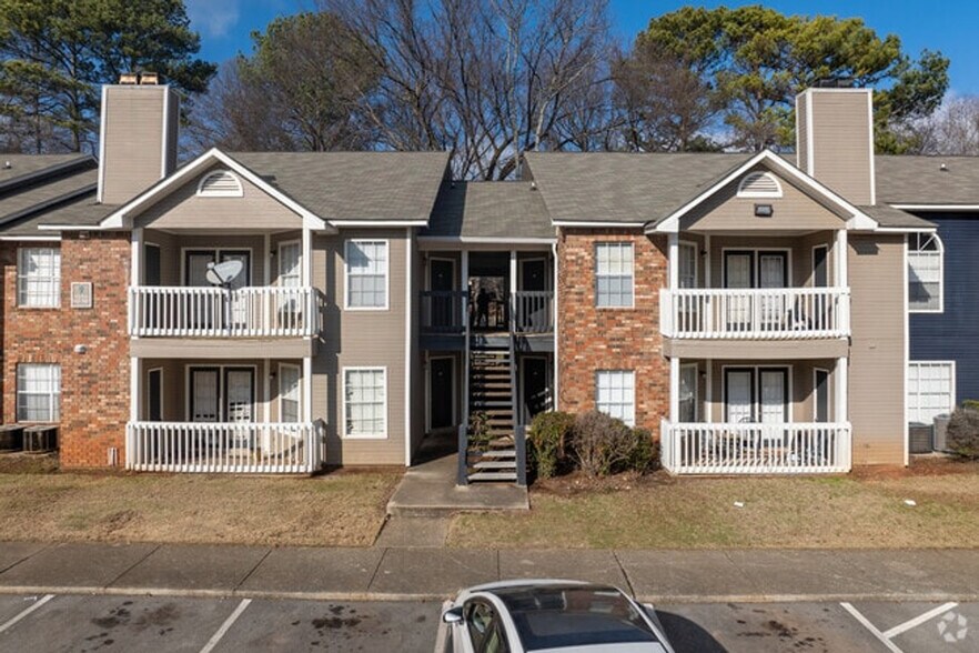 Building Photo - 3784 University Dr NW