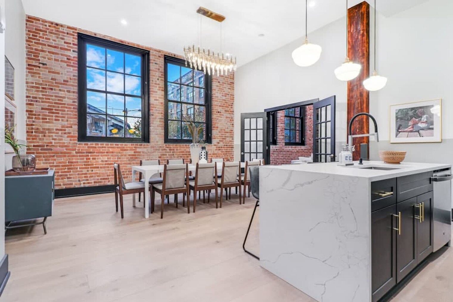 Building Photo - 1148 S Peters St