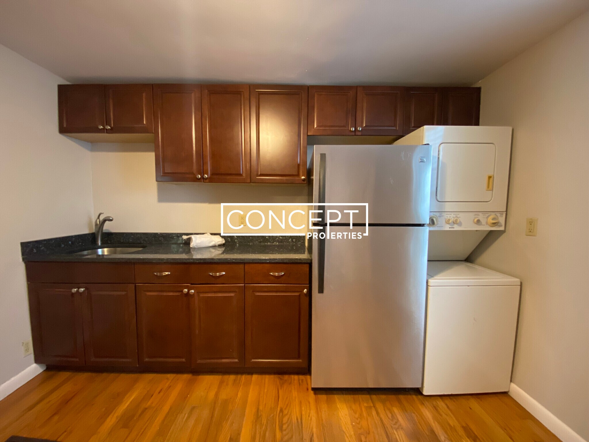 Building Photo - 429 Franklin St