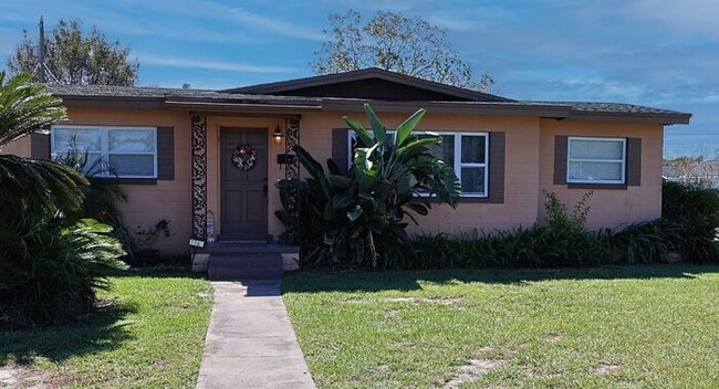 Primary Photo - 3/1.5 house in Sunshine Gardens