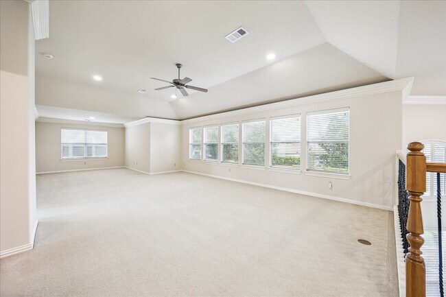 Building Photo - 2210 Bywater Dr