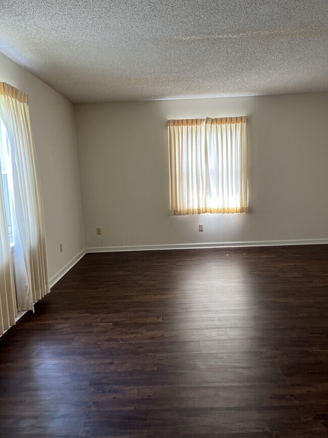 Building Photo - 264 Lonnie Raker Ln