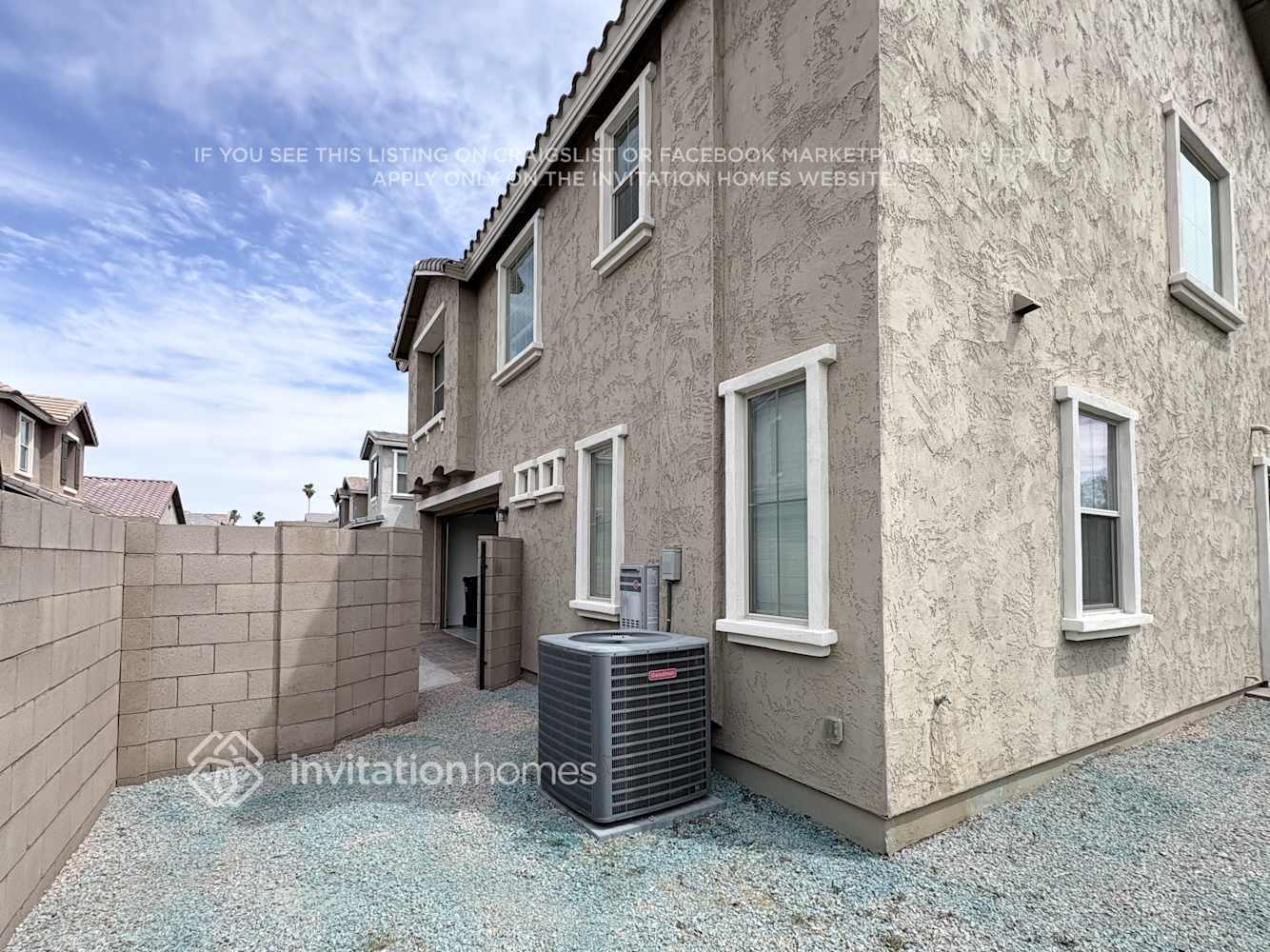 Building Photo - 308 N Sandal