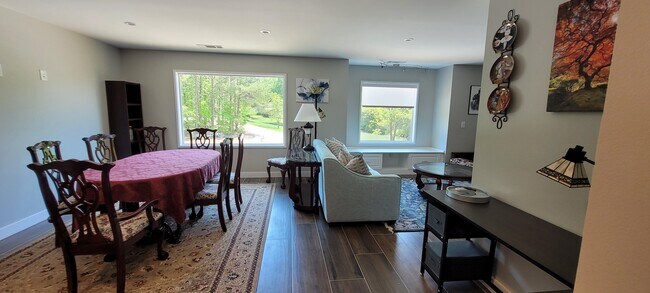 Building Photo - 6170 Saint James Ct