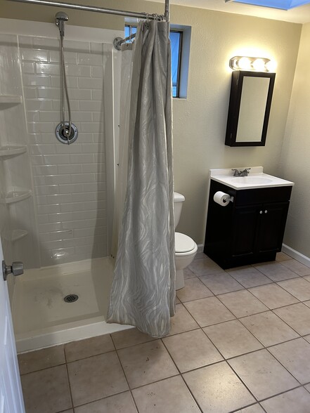 bathroom - 5400 W Calle Cayeus