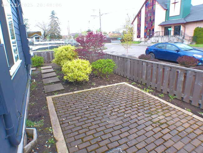 Building Photo - 3712 SE 56th Ave