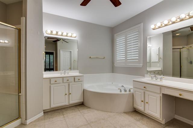 Building Photo - 2212 Bayou Ct
