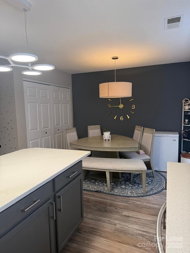 Building Photo - 18506 Oakhurst Blvd