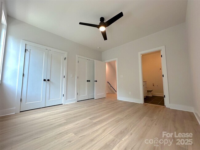 Building Photo - 1358 Briar Creek Rd