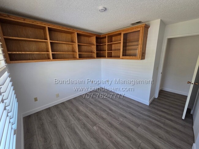 Building Photo - 5266 Evonne Ave