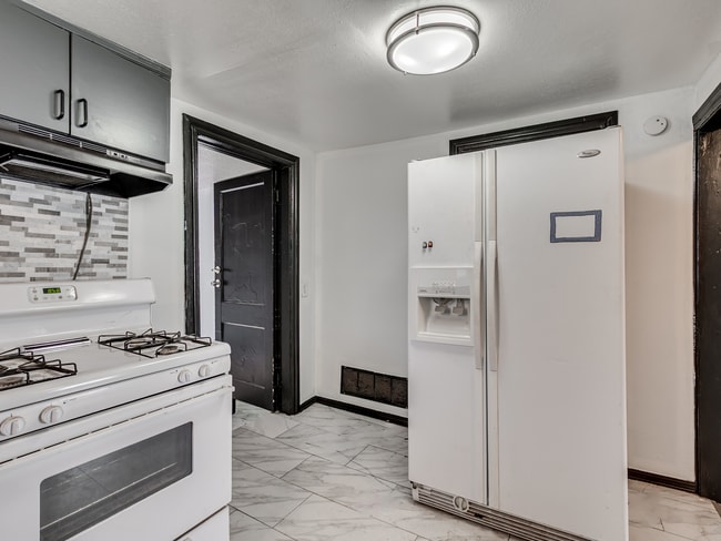 Building Photo - 5810 NW 41st St