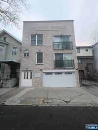Building Photo - 13 N 3rd St