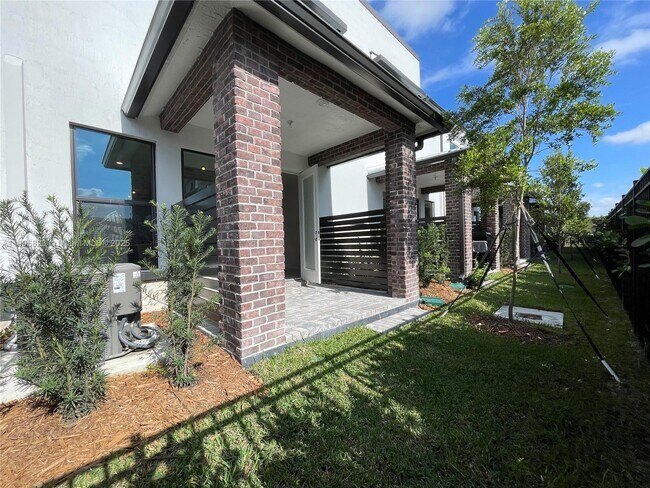 Building Photo - 8366 NW 7th Ct