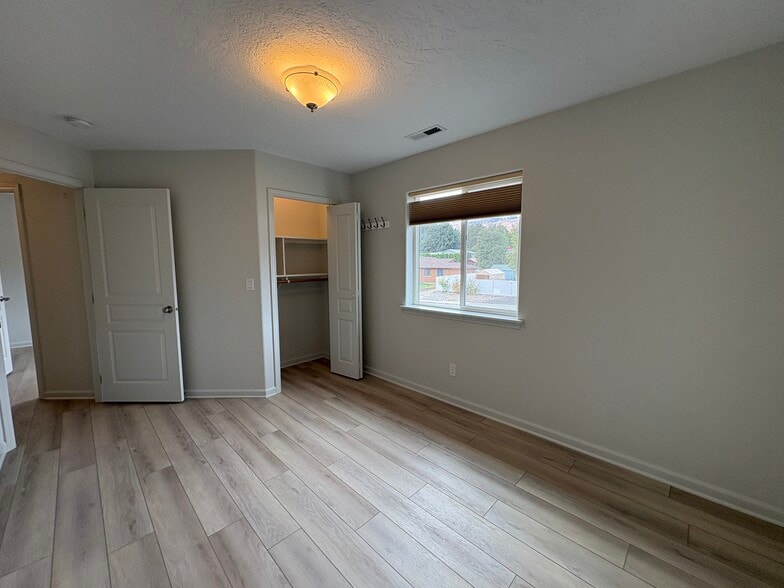 Building Photo - 2557 Cordell St