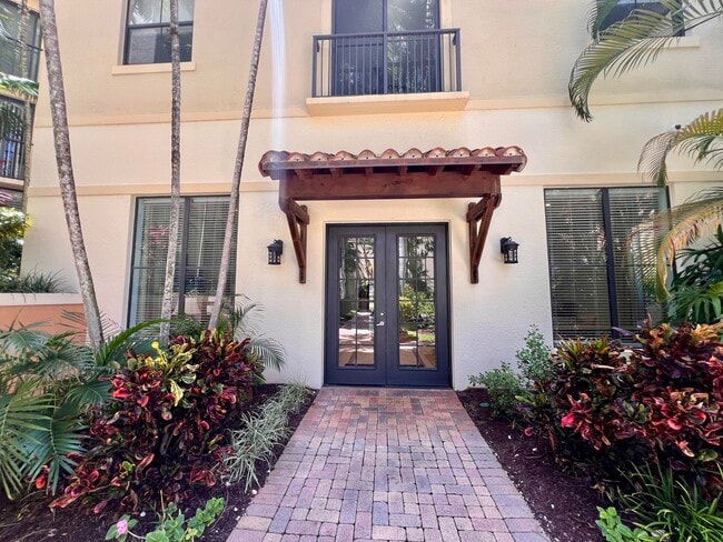 Building Photo - 630 S Sapodilla Ave