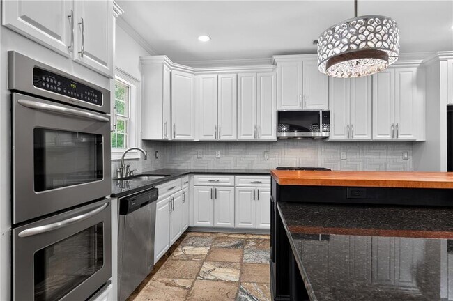 Building Photo - 5428 Spelman Dr