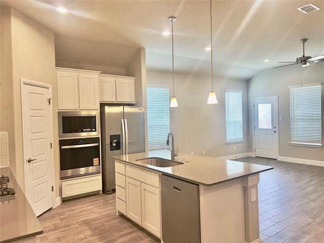 Building Photo - 2708 McCormick St