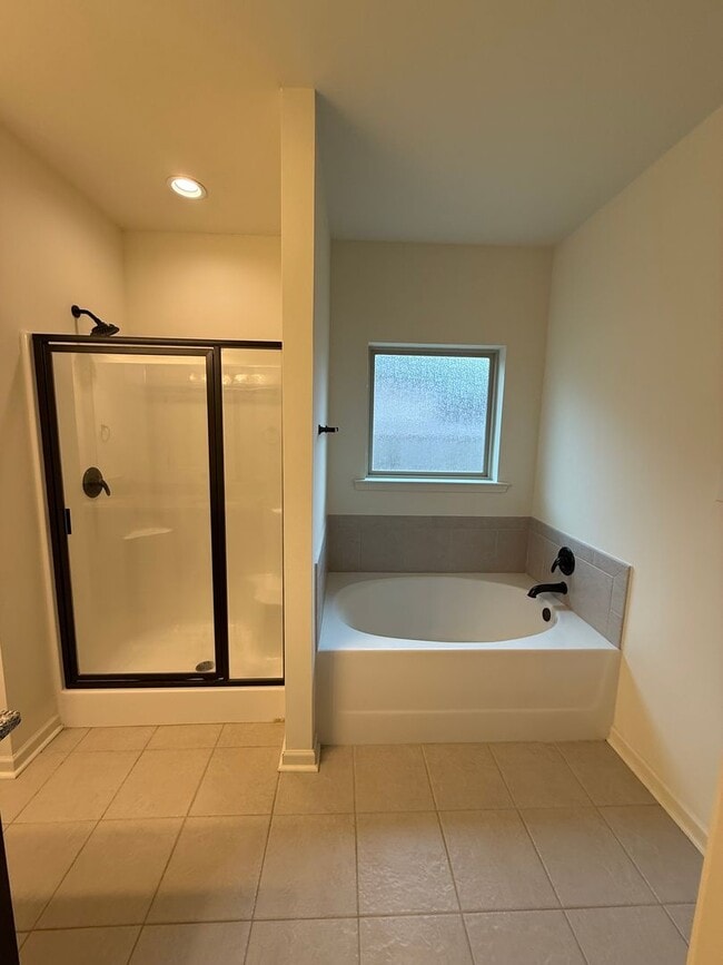 Building Photo - WATER FRONT PROPERTY! BEAUTIFUL 3BD/2BA HOME!