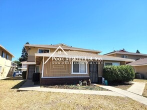 Building Photo - 41 La Fresa Ct