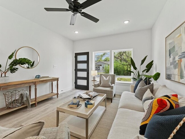 Building Photo - 1448 Dewalt St