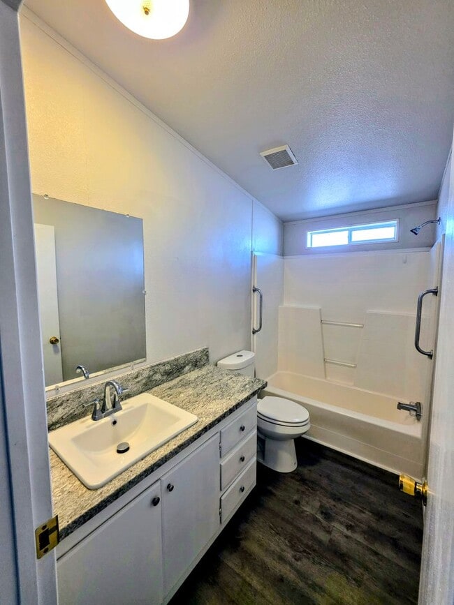 Building Photo - Charming 3 Bedroom Home on Large 5 Acre Pr...