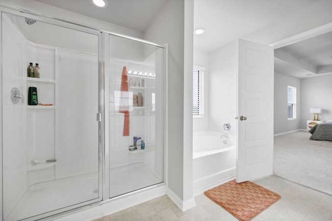 Building Photo - 300 Barony Pl Dr