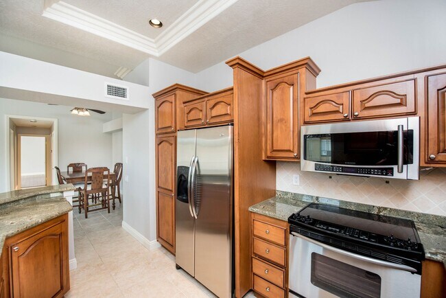 Building Photo - Beautiful Newport Beach Condo